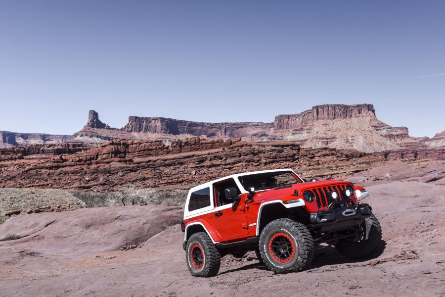  Jeep Jeepster (JL) 2018 года  (фото 16 из 40)
